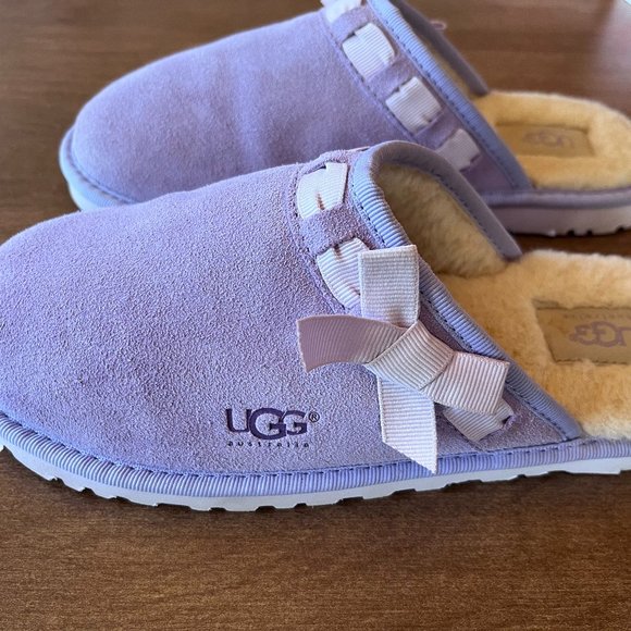 UGG Shoes - NWOT Ugg Purple Slippers sz 5 Ugg Australia Shearling Slide slippers 4 UK 35 EU